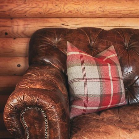 Tomatin - Luxury Two Bedroom Log Cabin With Hot Tub Berwick Upon Tweed Extérieur photo