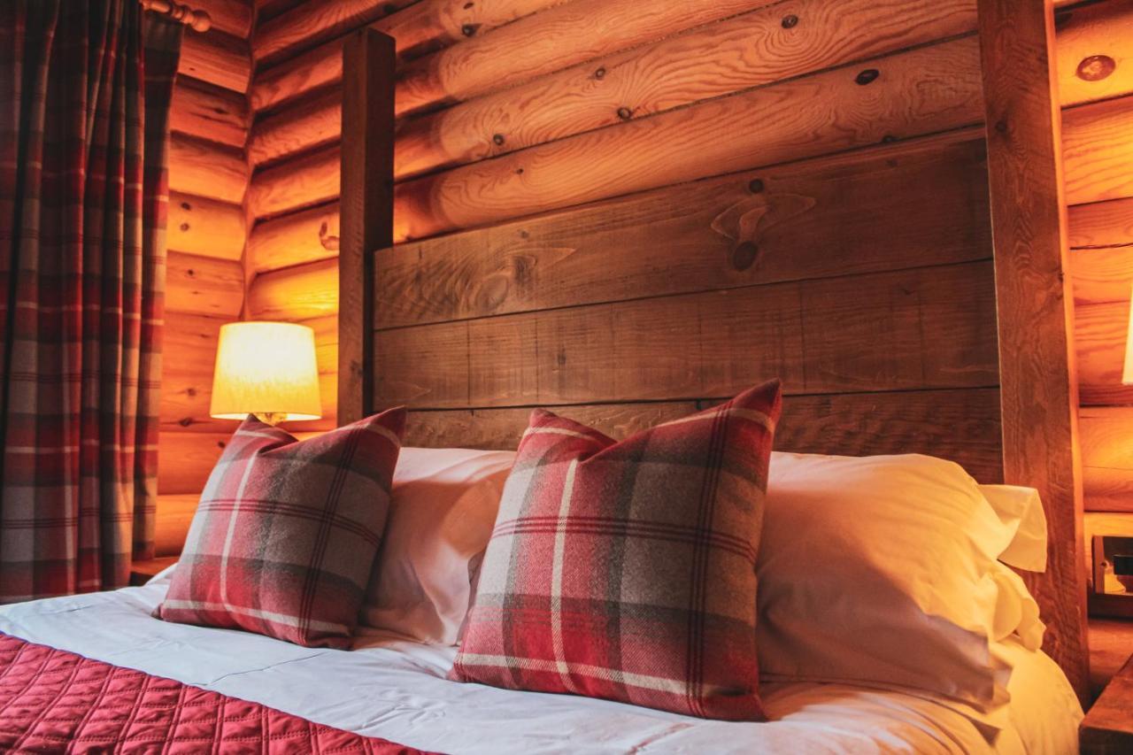 Tomatin - Luxury Two Bedroom Log Cabin With Hot Tub Berwick Upon Tweed Extérieur photo